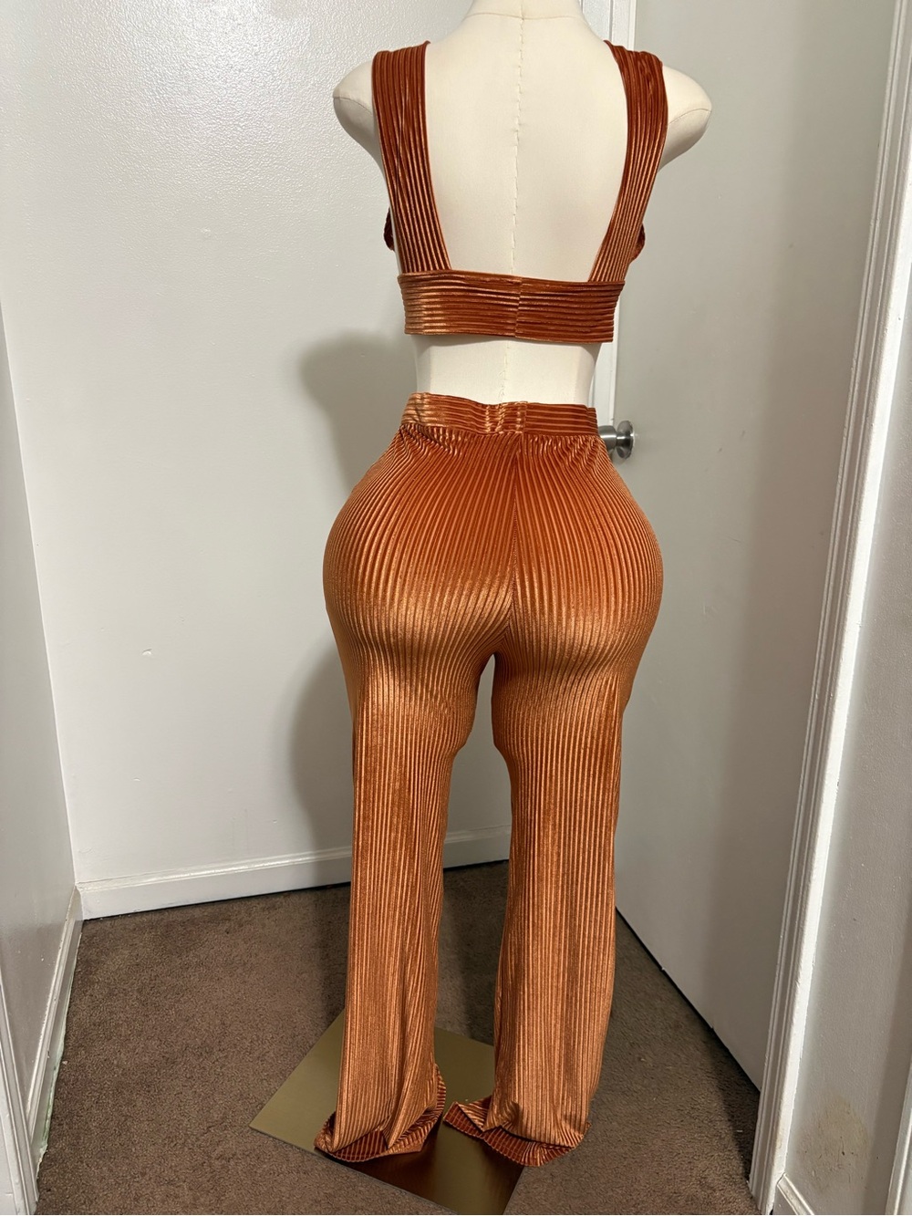 Etro Ribbed Velvet High-Waist Flare Pants set In Copper/Rust - Picture 2 of 2